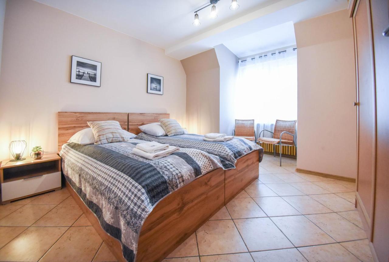 Apartamenty Bryza - Osiedle Zeromskiego 27 - Promenada Swinoujscie Luaran gambar