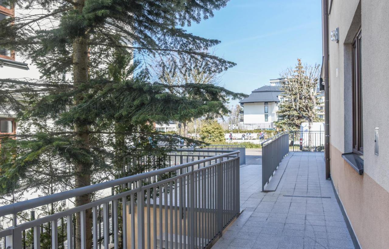 Apartamenty Bryza - Osiedle Zeromskiego 27 - Promenada Swinoujscie Luaran gambar